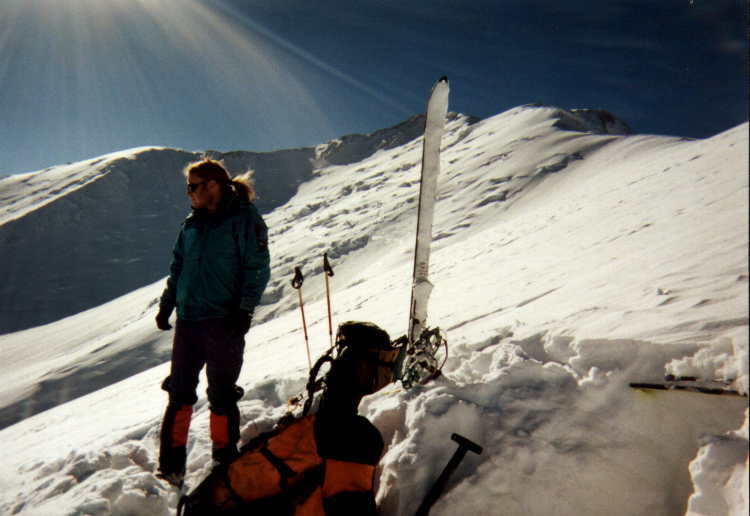 Gunther vor der Schneehhle, nur noch 1200 m unter dem Gipfel